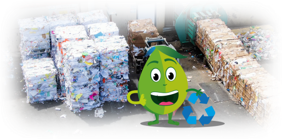 écopote devant les déchets recyclables gérés chez Cycléa